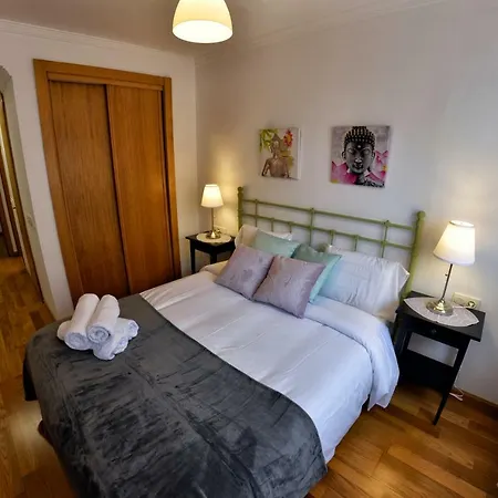 Wonderstays La Estacion Apartment *