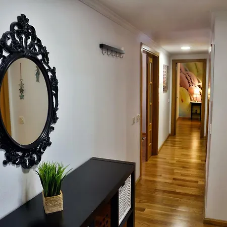 Wonderstays La Estacion Apartment *