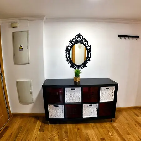 Wonderstays La Estacion Apartment