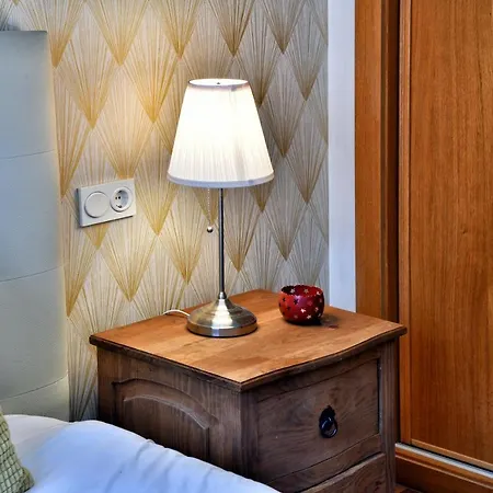 Apartment Wonderstays La Estacion *