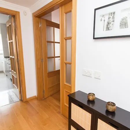 Apartment Wonderstays La Estacion