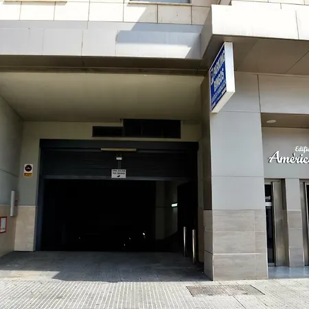 Wonderstays La Estacion Apartment